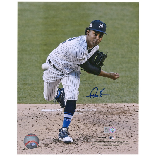 Deivi Garcia Signed New York Yankees  8" x 10" Pitching Photograph (Fanatics)