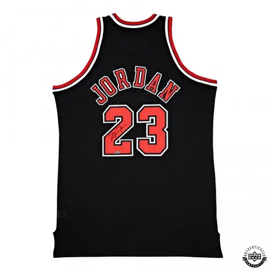 Michael Jordan Signed 1997-1998 Chicago Bulls Black Alternate Jersey M&N (Upper Deck)