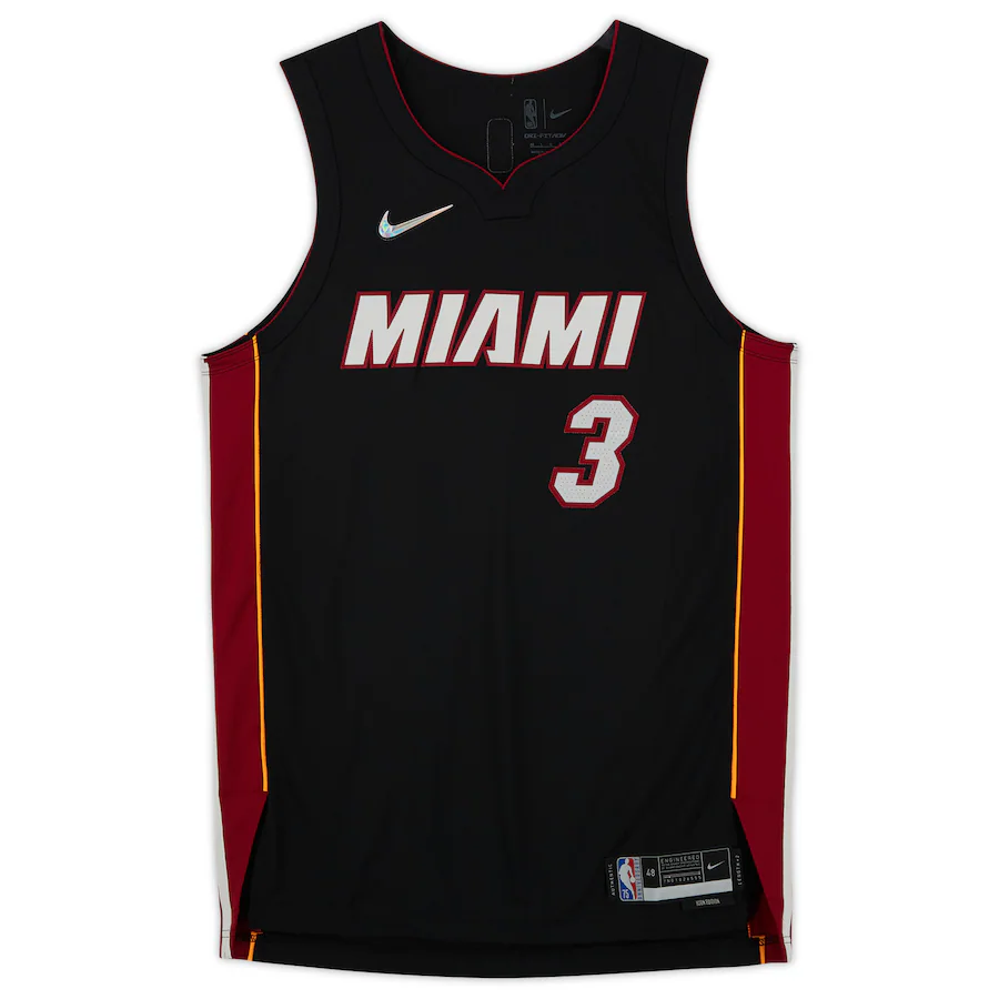 Dwyane Wade Signed Miami Heat  Nike 2021-22 Diamond Authentic Jersey (Fanatics)