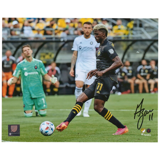 Gyasi Zardes Signed Columbus Crew 8" x 10" Action Photograph (Fanatics)