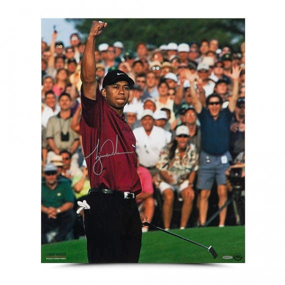 Tiger Woods Signed “2001 Masters” 20 x 24 Photograph (Upper Deck)