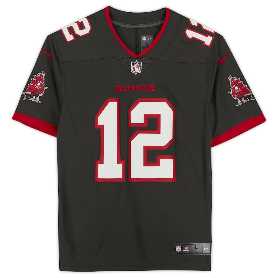 Tom Brady Signed Tampa Bay Buccaneers Pewter Nike Limited Jersey (Fanatics)