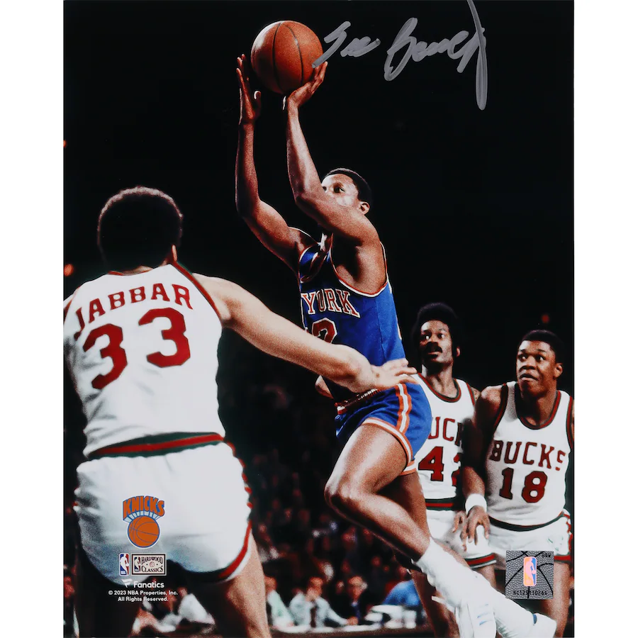 Dick Barnett Signed New York Knicks  8" x 10" Shooting vs. Bucks Photograph (Fanatics)