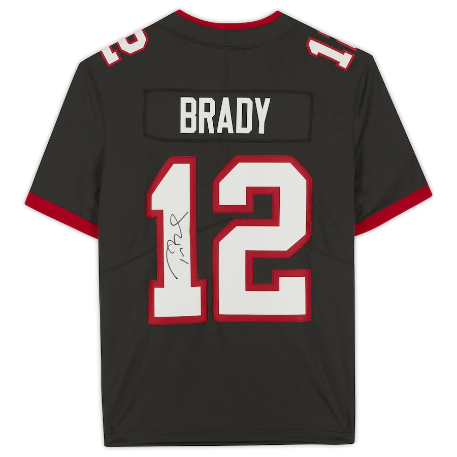 Tom Brady Signed Tampa Bay Buccaneers Pewter Nike Limited Jersey (Fanatics)