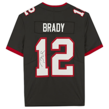 Tom Brady Signed Tampa Bay Buccaneers Pewter Nike Limited Jersey (Fanatics)