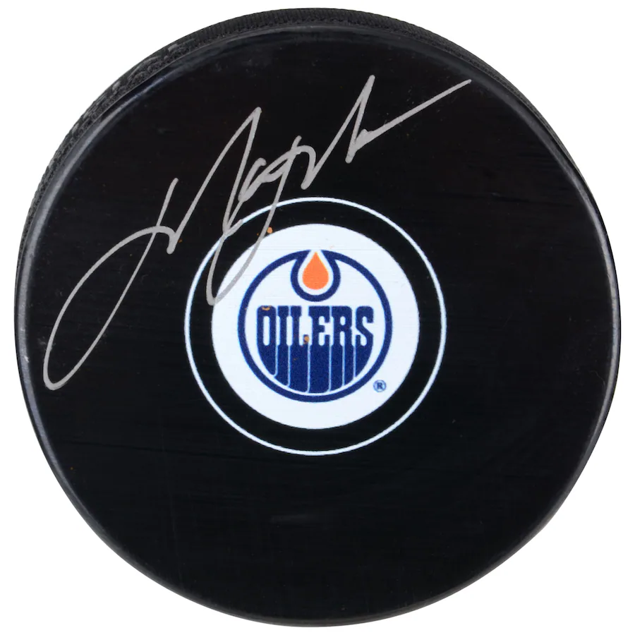 Mark Messier Signed Edmonton Oilers Hockey Puck (Fanatics)